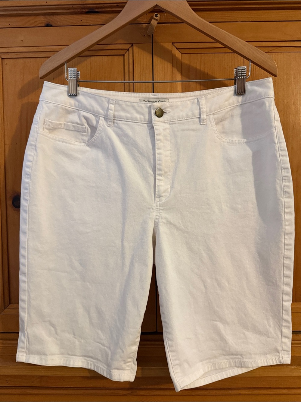 Coldwater Creek White Bermuda-Style Shorts, size 12
